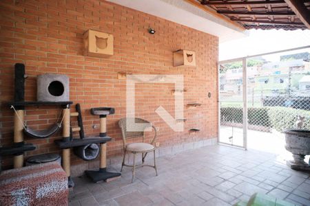 Casa à venda com 180m², 4 quartos e 1 vagaÁrea comum