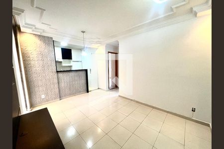 Sala de apartamento à venda com 2 quartos, 45m² em Cabral, Contagem