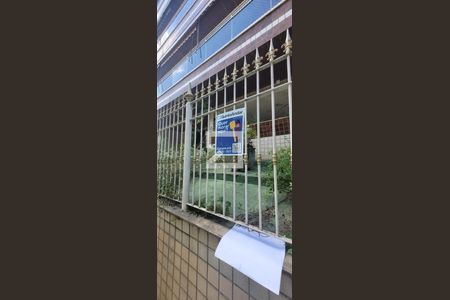 Apartamento à venda com 120m², 3 quartos e 2 vagas Apartamento à venda com 120m², 3 quartos e 2 vagasPlaca instalada