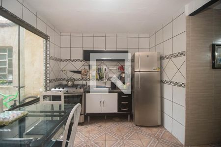 Cozinha e Área de Serviço de casa para alugar com 2 quartos, 80m² em Costa E Silva, Porto Alegre