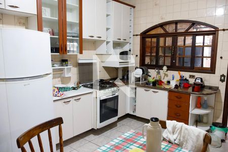 Casa à venda com 312m², 4 quartos e 5 vagas Casa à venda com 312m², 4 quartos e 5 vagasCozinha