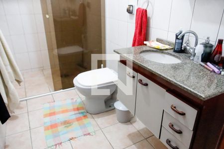 Casa à venda com 312m², 4 quartos e 5 vagas Casa à venda com 312m², 4 quartos e 5 vagasBanheiro