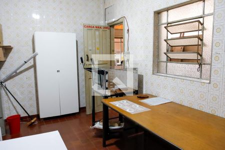 Casa à venda com 312m², 4 quartos e 5 vagas Casa à venda com 312m², 4 quartos e 5 vagasEscritório 3