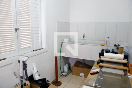 Casa à venda com 312m², 4 quartos e 5 vagas Casa à venda com 312m², 4 quartos e 5 vagasEscritório 2