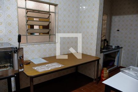 Casa à venda com 312m², 4 quartos e 5 vagas Casa à venda com 312m², 4 quartos e 5 vagasEscritório 3