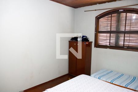 Casa à venda com 312m², 4 quartos e 5 vagas Casa à venda com 312m², 4 quartos e 5 vagasQuarto 2