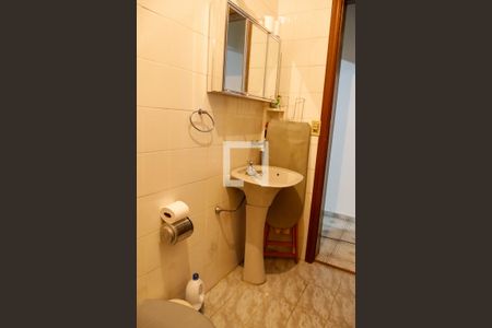 Casa à venda com 312m², 4 quartos e 5 vagas Casa à venda com 312m², 4 quartos e 5 vagasBanheiro