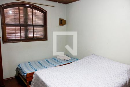 Casa à venda com 312m², 4 quartos e 5 vagas Casa à venda com 312m², 4 quartos e 5 vagasQuarto 2