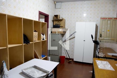 Casa à venda com 312m², 4 quartos e 5 vagas Casa à venda com 312m², 4 quartos e 5 vagasEscritório 3