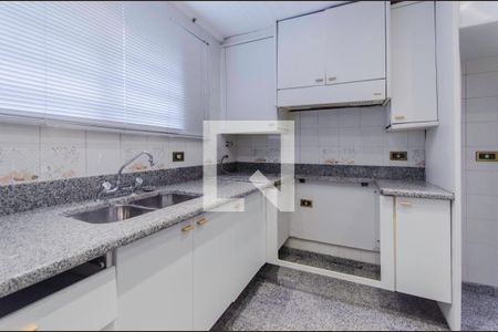 Casa à venda com 404m², 5 quartos e 3 vagasCozinha