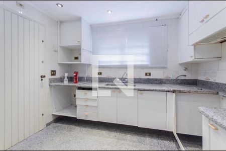 Casa à venda com 404m², 5 quartos e 3 vagasCozinha