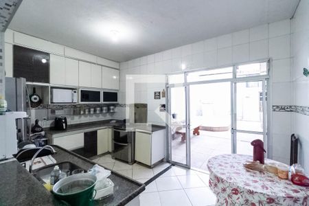 Casa para alugar com 350m², 5 quartos e 4 vagasCozinha
