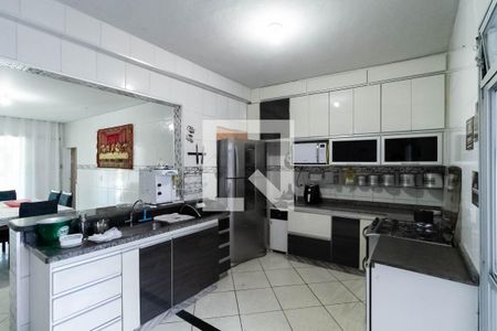 Casa para alugar com 350m², 5 quartos e 4 vagasCozinha