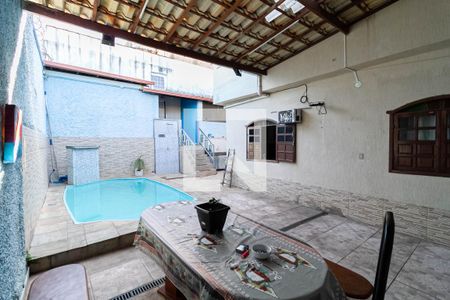 Casa para alugar com 350m², 5 quartos e 4 vagasQuintal