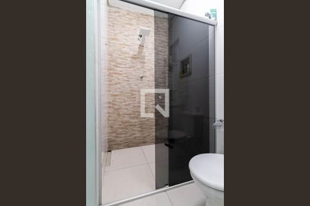 Casa para alugar com 350m², 5 quartos e 4 vagasBanheiro social 