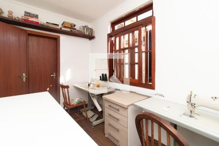 Casa à venda com 497m², 4 quartos e 3 vagas Casa à venda com 497m², 4 quartos e 3 vagasEscritório