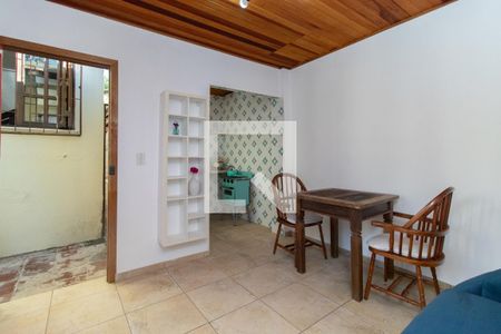 Casa à venda com 497m², 4 quartos e 3 vagas Casa à venda com 497m², 4 quartos e 3 vagasSala da edícula