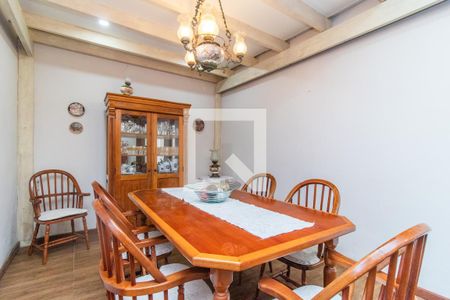 Casa à venda com 497m², 4 quartos e 3 vagas Casa à venda com 497m², 4 quartos e 3 vagasSala de Jantar