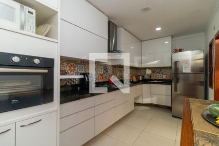 Casa à venda com 497m², 4 quartos e 3 vagas Casa à venda com 497m², 4 quartos e 3 vagasCozinha