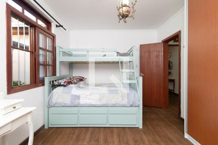 Casa à venda com 497m², 4 quartos e 3 vagas Casa à venda com 497m², 4 quartos e 3 vagasQuarto 3