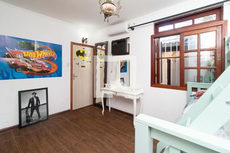 Casa à venda com 497m², 4 quartos e 3 vagas Casa à venda com 497m², 4 quartos e 3 vagasQuarto 3