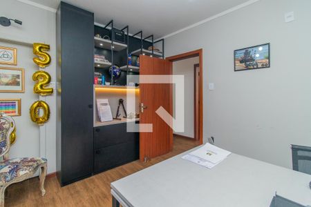 Casa à venda com 497m², 4 quartos e 3 vagas Casa à venda com 497m², 4 quartos e 3 vagasQuarto 2