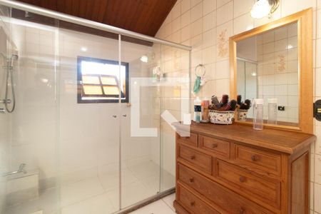 Casa à venda com 497m², 4 quartos e 3 vagas Casa à venda com 497m², 4 quartos e 3 vagasBanheiro do Quarto 4
