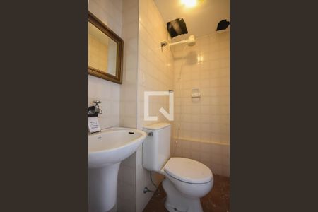 Apartamento para alugar com 122m², 3 quartos e 2 vagas Apartamento para alugar com 122m², 3 quartos e 2 vagasBanheiro de Serviço