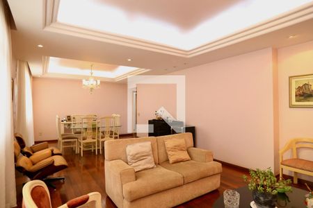 Apartamento para alugar com 4 quartos, 219m² em Lourdes, Belo Horizonte