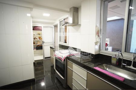 Apartamento à venda com 160m², 3 quartos e 2 vagasCozinha