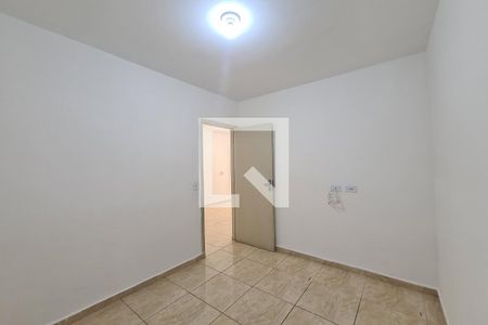 Quarto 1 de casa de condomínio para alugar com 2 quartos, 43m² em Vila Paulo Silas, São Paulo