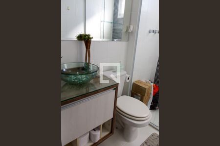 Apartamento à venda com 61m², 2 quartos e 2 vagas Apartamento à venda com 61m², 2 quartos e 2 vagasBanheiro