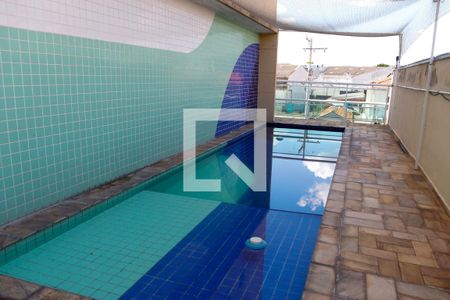 Apartamento à venda com 61m², 2 quartos e 2 vagas Apartamento à venda com 61m², 2 quartos e 2 vagasÁrea comum - Piscina