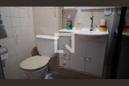 Banheiro de apartamento à venda com 2 quartos, 52m² em Jacarepaguá, Rio de Janeiro