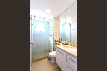 Apartamento para alugar com 223m², 3 quartos e 4 vagasBanheiro da Suíte 1