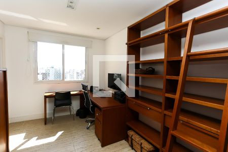 Apartamento para alugar com 223m², 3 quartos e 4 vagasEscritório