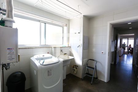 Apartamento para alugar com 223m², 3 quartos e 4 vagasÁrea de Serviço