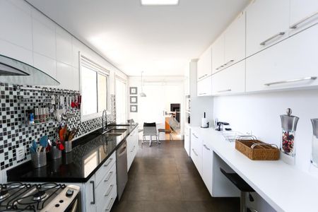 Apartamento para alugar com 223m², 3 quartos e 4 vagasCozinha