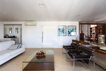 Sala de apartamento para alugar com 3 quartos, 223m² em Vila Andrade, São Paulo