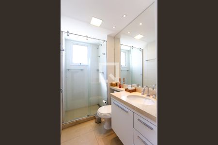 Apartamento para alugar com 223m², 3 quartos e 4 vagasBanheiro da Suíte 1