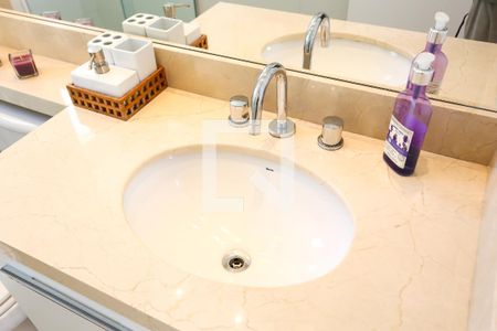 Apartamento para alugar com 223m², 3 quartos e 4 vagasBanheiro da Suíte 2