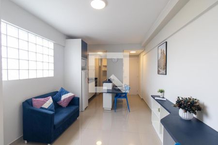 Sala/Cozinha de apartamento para alugar com 1 quarto, 38m² em Centro, Curitiba