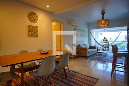 Sala de apartamento para alugar com 3 quartos, 98m² em Campeche, Florianópolis