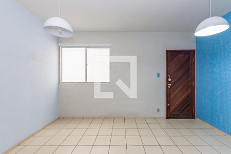 Sala de apartamento para alugar com 3 quartos, 75m² em Buritis, Belo Horizonte