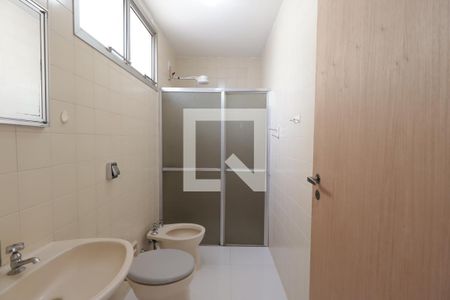 Banheiro de apartamento para alugar com 1 quarto, 32m² em Centro, Ribeirão Preto
