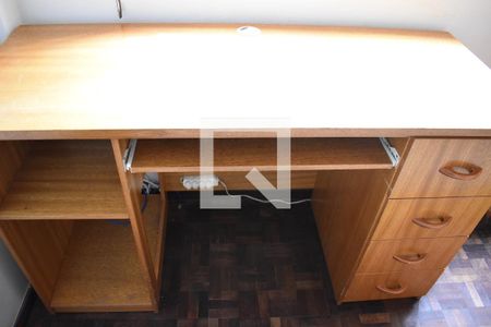 Quarto 2 de apartamento para alugar com 2 quartos, 57m² em Alto da Glória, Curitiba