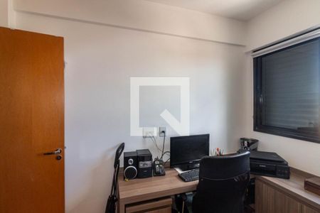Escritório de apartamento à venda com 3 quartos, 90m² em Sagrada Família, Belo Horizonte