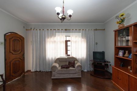 Sala de casa para alugar com 4 quartos, 300m² em Vila Nivi, São Paulo