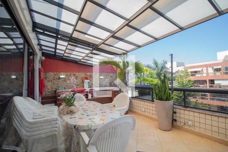 Apartamento à venda com 217m², 3 quartos e 2 vagas Apartamento à venda com 217m², 3 quartos e 2 vagasVaranda gourmet