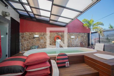 Apartamento à venda com 217m², 3 quartos e 2 vagas Apartamento à venda com 217m², 3 quartos e 2 vagasVaranda gourmet